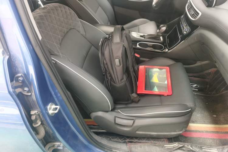 Used Hyundai Tucson 2019 280TGDi Dual-Clutch Two-Wheel Drive Fashion Edition China VI Standard Right Front Seat