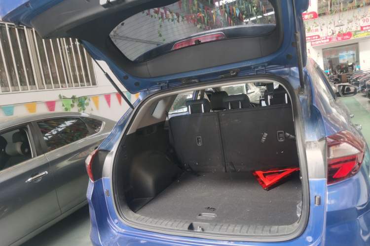 Used Hyundai Tucson 2019 280TGDi Dual-Clutch Two-Wheel Drive Fashion Edition China VI Standard Trunk