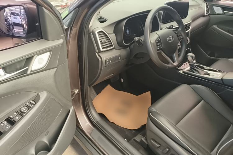 Used Hyundai Tucson 2019 280TGDi Dual-Clutch Two-Wheel Drive Fashion Edition China V Standard Driver Seat