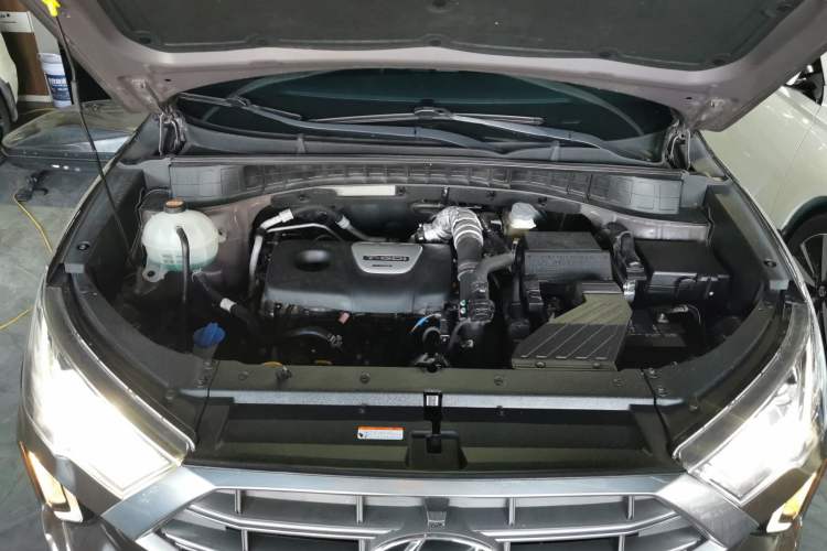 Used Hyundai Tucson 2019 280TGDi Dual-Clutch Two-Wheel Drive Smart Connect Version China V Standard Engine Bay