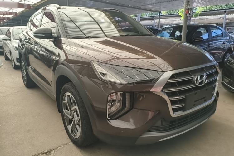 Used Hyundai Tucson 2019 280TGDi Dual-Clutch Two-Wheel Drive Fashion Edition China V Standard Front Right 45 Deg