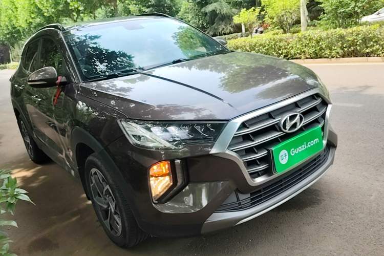 Used Hyundai Tucson 2019 280TGDi Dual-Clutch Two-Wheel Drive Fashion Edition China VI Standard Front Right 45 Deg