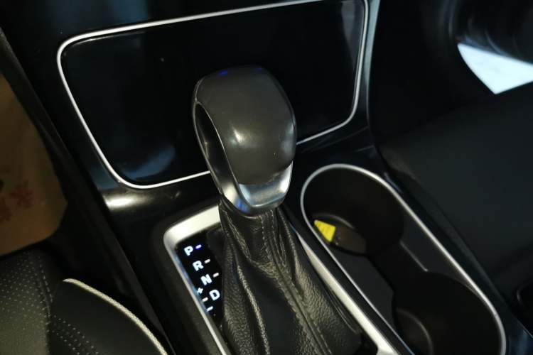 Used Hyundai Tucson 2019 280TGDi Dual-Clutch Two-Wheel Drive Smart Connect Version China V Standard Gear Lever