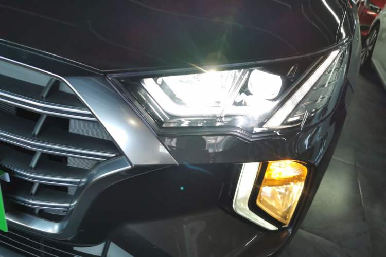 Used Hyundai Tucson 2019 280TGDi Dual-Clutch Two-Wheel Drive Smart Connect Version China V Standard Left Front Headlight