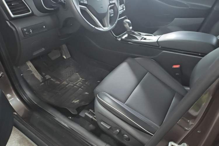 Used Hyundai Tucson 2019 280TGDi Dual-Clutch Two-Wheel Drive Fashion Edition China VI Standard Left Front Seat