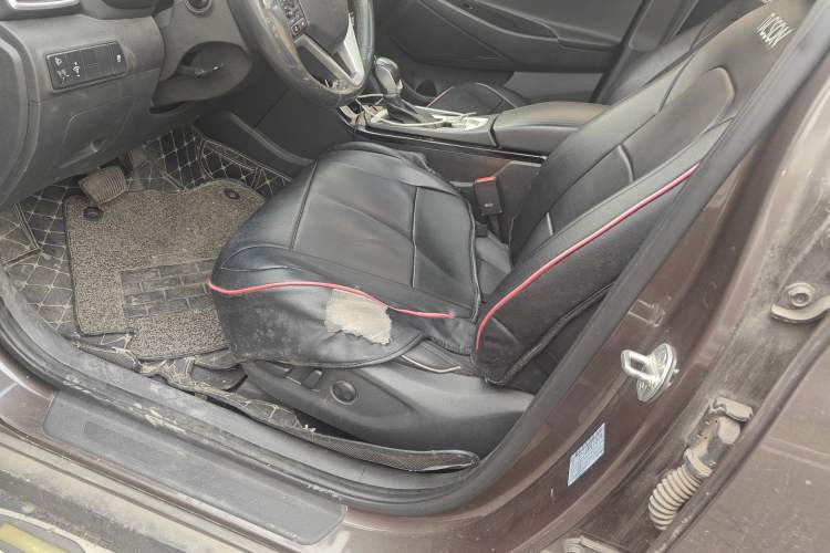 Used Hyundai Tucson 2019 280TGDi Dual-Clutch Two-Wheel Drive Fashion Edition China V Standard Left Front Seat