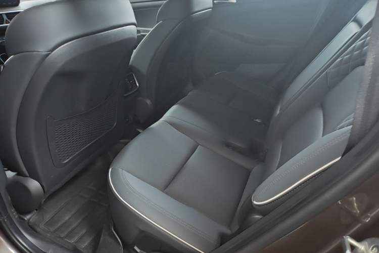 Used Hyundai Tucson 2019 280TGDi Dual-Clutch Two-Wheel Drive Fashion Edition China VI Standard Left Rear Seat