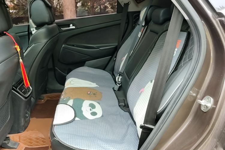 Used Hyundai Tucson 2019 280TGDi Dual-Clutch Two-Wheel Drive Fashion Edition China VI Standard Left Rear Seat