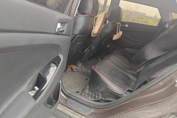 Used Hyundai Tucson 2019 280TGDi Dual-Clutch Two-Wheel Drive Fashion Edition China V Standard Left Rear Seat
