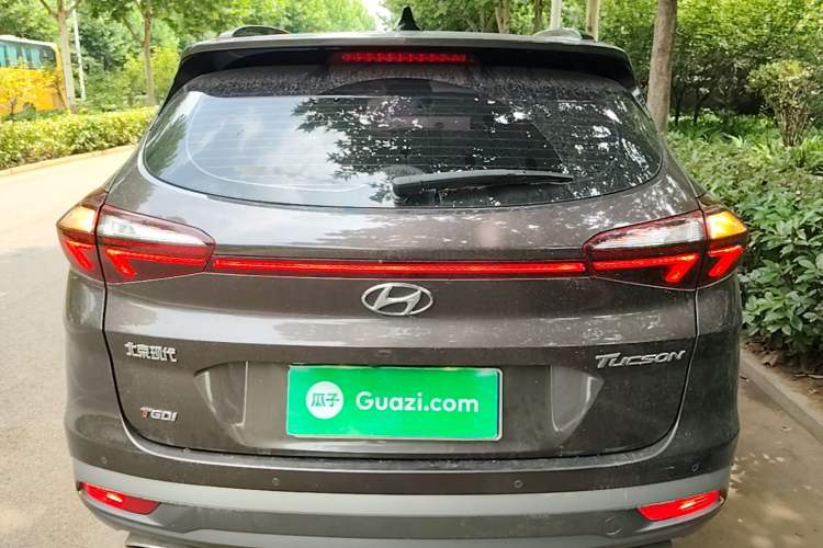 Used Hyundai Tucson 2019 280TGDi Dual-Clutch Two-Wheel Drive Fashion Edition China VI Standard Rear