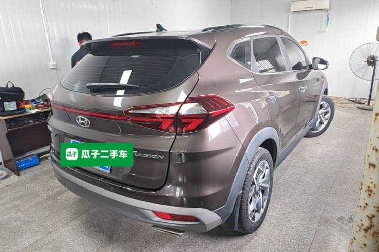 Used Hyundai Tucson 2019 280TGDi Dual-Clutch Two-Wheel Drive Fashion Edition China VI Standard Rear Right 45 Deg