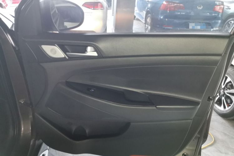 Used Hyundai Tucson 2019 280TGDi Dual-Clutch Two-Wheel Drive Smart Connect Version China V Standard Right Front Door Interior