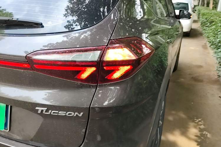 Used Hyundai Tucson 2019 280TGDi Dual-Clutch Two-Wheel Drive Fashion Edition China VI Standard Right Rear Taillight