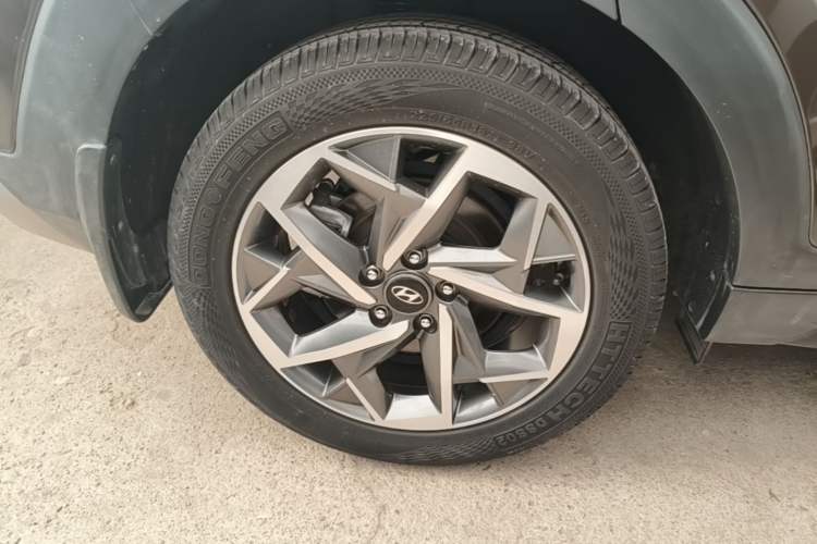 Used Hyundai Tucson 2019 280TGDi Dual-Clutch Two-Wheel Drive Fashion Edition China V Standard Right Rear Wheel Hub