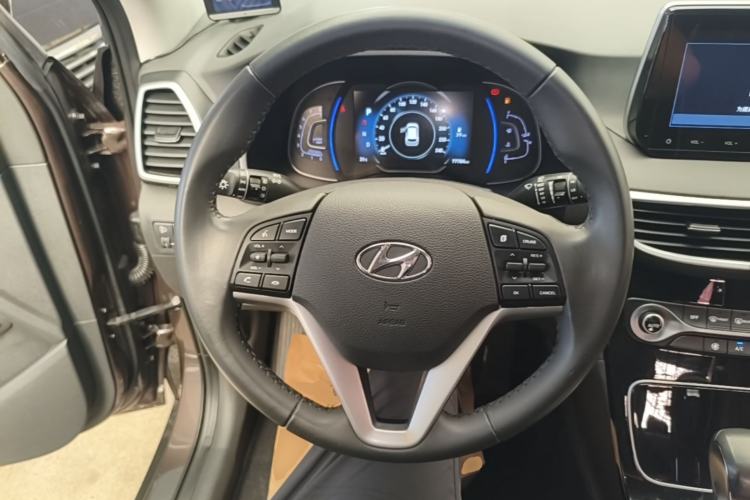 Used Hyundai Tucson 2019 280TGDi Dual-Clutch Two-Wheel Drive Fashion Edition China V Standard Steering Wheel
