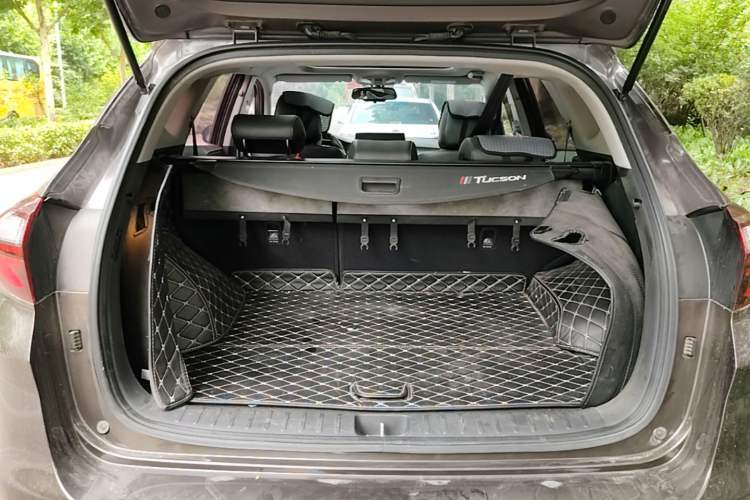 Used Hyundai Tucson 2019 280TGDi Dual-Clutch Two-Wheel Drive Fashion Edition China VI Standard Trunk