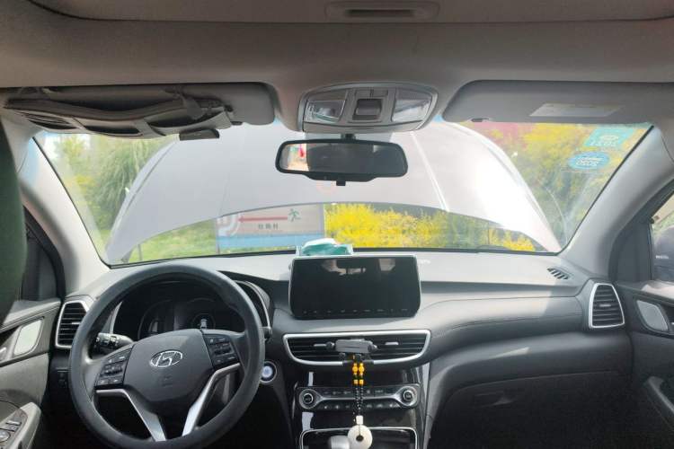 Used Hyundai Tucson 2019 280TGDi Dual-Clutch Two-Wheel Drive Smart Connect Version China V Standard Headliner