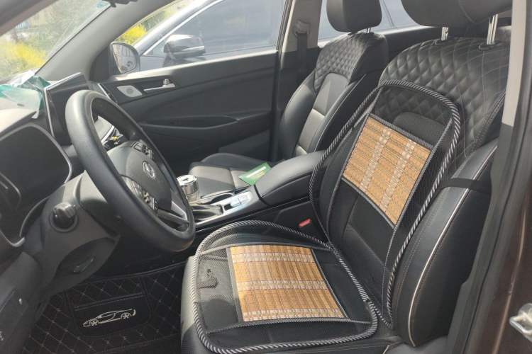 Used Hyundai Tucson 2019 280TGDi Dual-Clutch Two-Wheel Drive Smart Connect Version China V Standard Left Front Seat