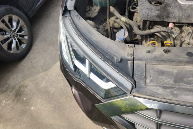 Used Hyundai Tucson 2019 280TGDi Dual-Clutch Two-Wheel Drive Smart Connect Version China V Standard Right Front Headlight