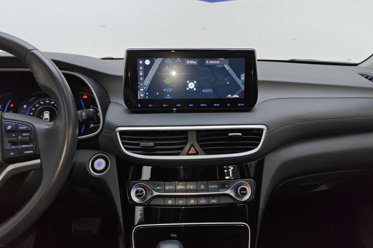 Used Hyundai Tucson 2019 280TGDi Dual-Clutch Two-Wheel Drive Fashion Edition China V Standard Audio And AC Panel