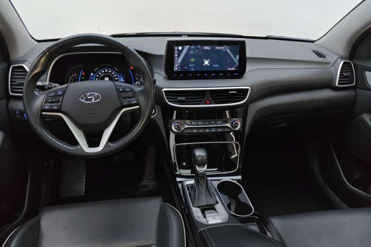 Used Hyundai Tucson 2019 280TGDi Dual-Clutch Two-Wheel Drive Fashion Edition China V Standard Center Console