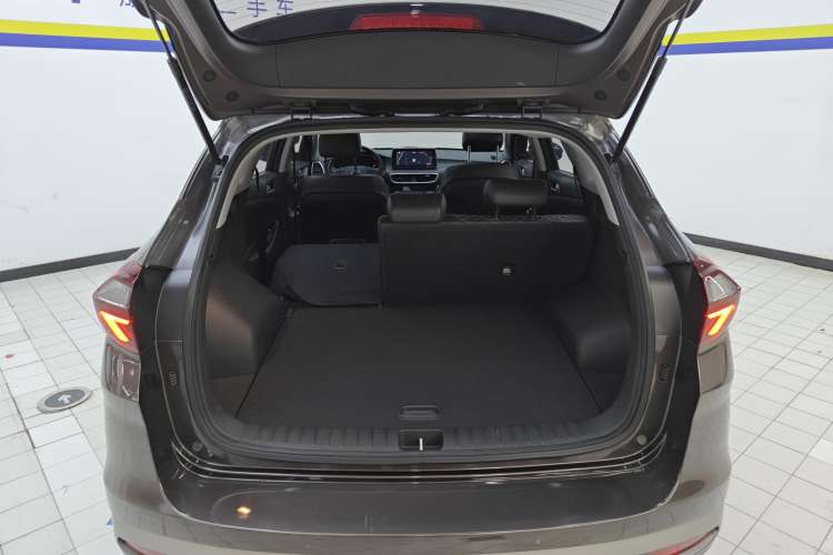 Used Hyundai Tucson 2019 280TGDi Dual-Clutch Two-Wheel Drive Fashion Edition China V Standard Trunk