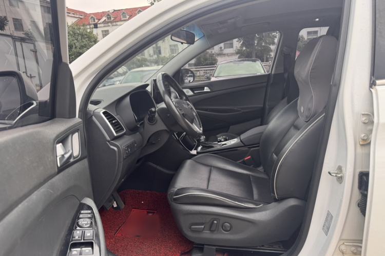 Used Hyundai Tucson 2019 280TGDi Dual-Clutch Two-Wheel Drive Fashion Edition China VI Standard Exterior 2