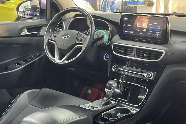 Used Hyundai Tucson 2019 280TGDi Dual-Clutch Two-Wheel Drive Fashion Edition China VI Standard Interior 3