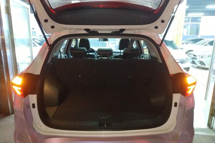 Used Hyundai Tucson 2019 280TGDi Dual-Clutch Two-Wheel Drive Fashion Edition China VI Standard Trunk