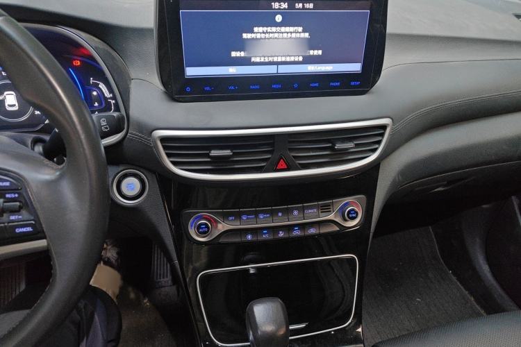 Used Hyundai Tucson 2019 280TGDi Dual-Clutch Two-Wheel Drive Fashion Edition China VI Standard Audio And AC Panel