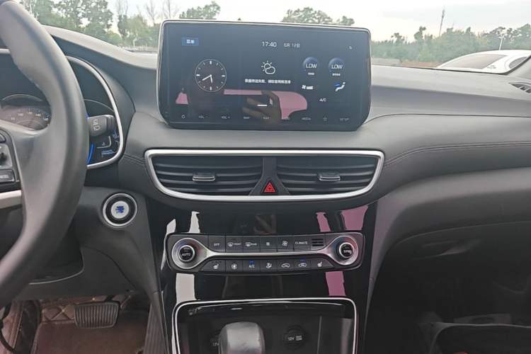 Used Hyundai Tucson 2019 280TGDi Dual-Clutch Two-Wheel Drive Smart Connect Version China V Standard Audio And AC Panel