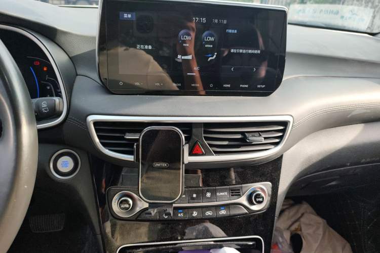 Used Hyundai Tucson 2019 280TGDi Dual-Clutch Two-Wheel Drive Fashion Edition China VI Standard Audio And AC Panel