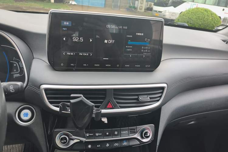 Used Hyundai Tucson 2019 280TGDi Dual-Clutch Two-Wheel Drive Fashion Edition China V Standard Audio And AC Panel