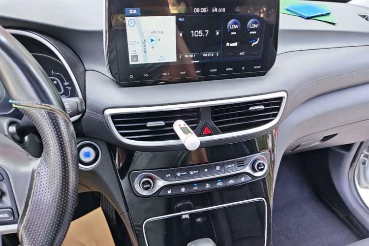 Used Hyundai Tucson 2019 280TGDi Dual-Clutch Two-Wheel Drive Smart Connect Version China V Standard Audio And AC Panel