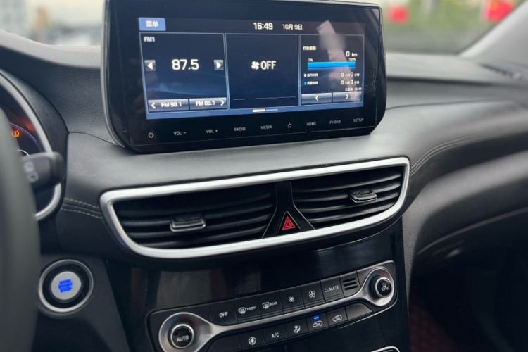 Used Hyundai Tucson 2019 280TGDi Dual-Clutch Two-Wheel Drive Fashion Edition China VI Standard Audio And AC Panel
