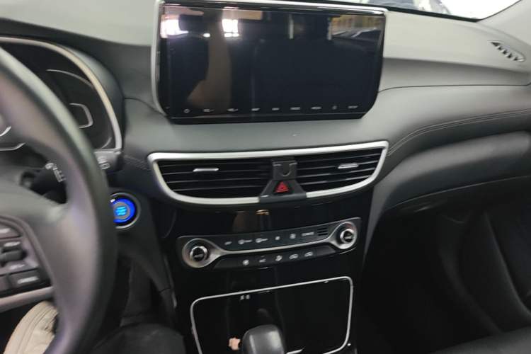 Used Hyundai Tucson 2019 280TGDi Dual-Clutch Two-Wheel Drive Fashion Edition China V Standard Audio And AC Panel