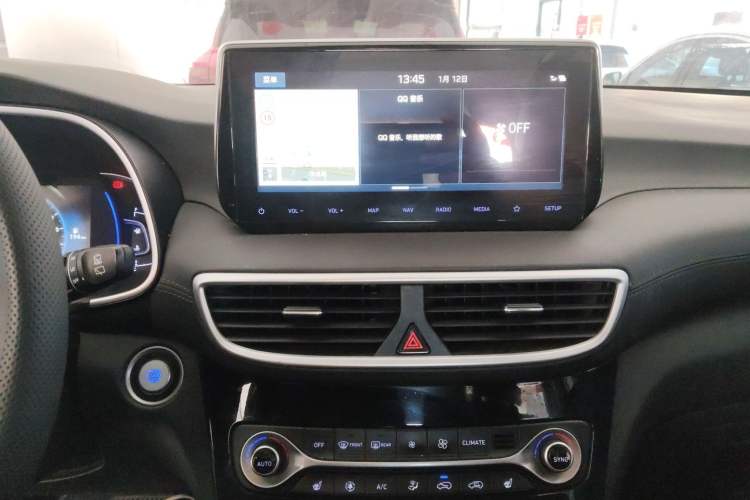 Used Hyundai Tucson 2019 280TGDi Dual-Clutch Two-Wheel Drive Smart Connect Version China VI Audio And AC Panel