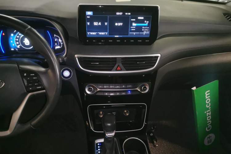Used Hyundai Tucson 2019 280TGDi Dual-Clutch Two-Wheel Drive Fashion Edition China VI Standard Audio And AC Panel