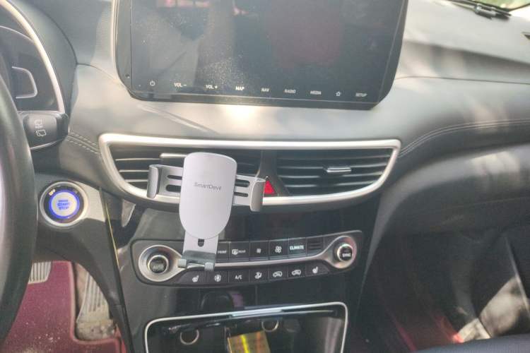 Used Hyundai Tucson 2019 280TGDi Dual-Clutch Two-Wheel Drive Smart Connect Version China VI Audio And AC Panel