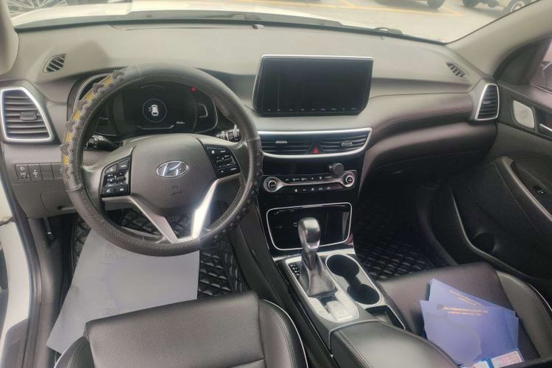 Used Hyundai Tucson 2019 280TGDi Dual-Clutch Two-Wheel Drive Fashion Edition China V Standard Center Console