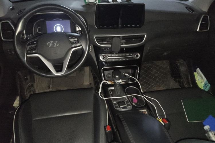 Used Hyundai Tucson 2019 280TGDi Dual-Clutch Two-Wheel Drive Fashion Edition China VI Standard Center Console