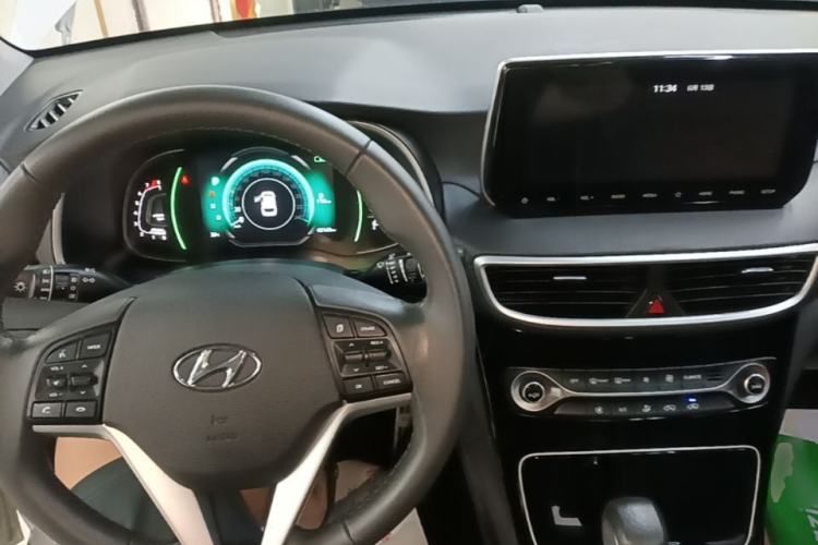Used Hyundai Tucson 2019 280TGDi Dual-Clutch Two-Wheel Drive Fashion Edition China VI Standard Center Console