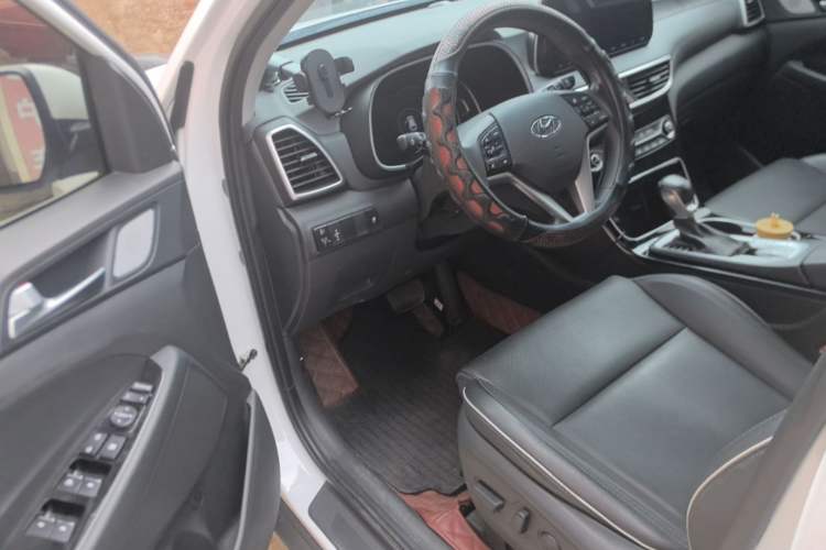 Used Hyundai Tucson 2019 280TGDi Dual-Clutch Two-Wheel Drive Smart Connect Version China VI Driver Seat