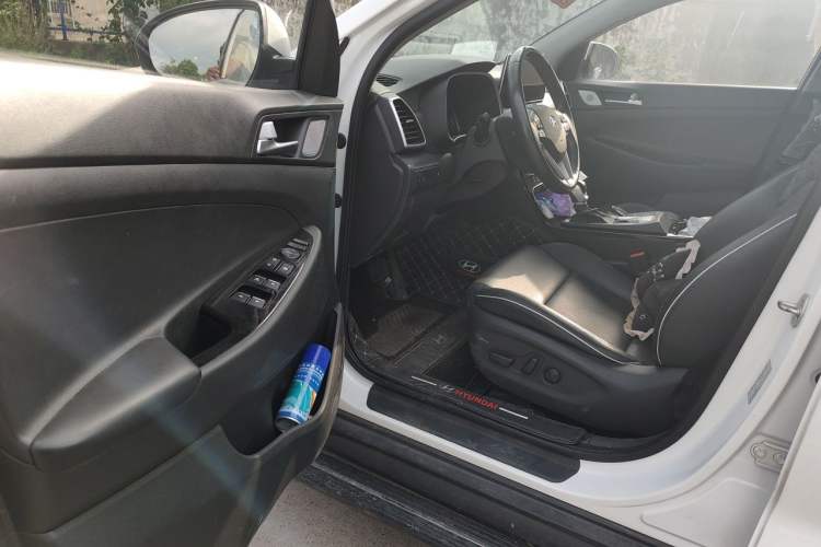 Used Hyundai Tucson 2019 280TGDi Dual-Clutch Two-Wheel Drive Fashion Edition China VI Standard Driver Seat