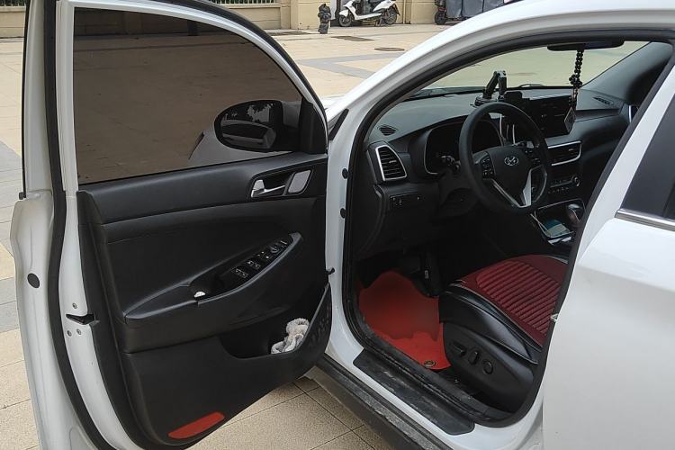 Used Hyundai Tucson 2019 280TGDi Dual-Clutch Two-Wheel Drive Fashion Edition China VI Standard Driver Seat