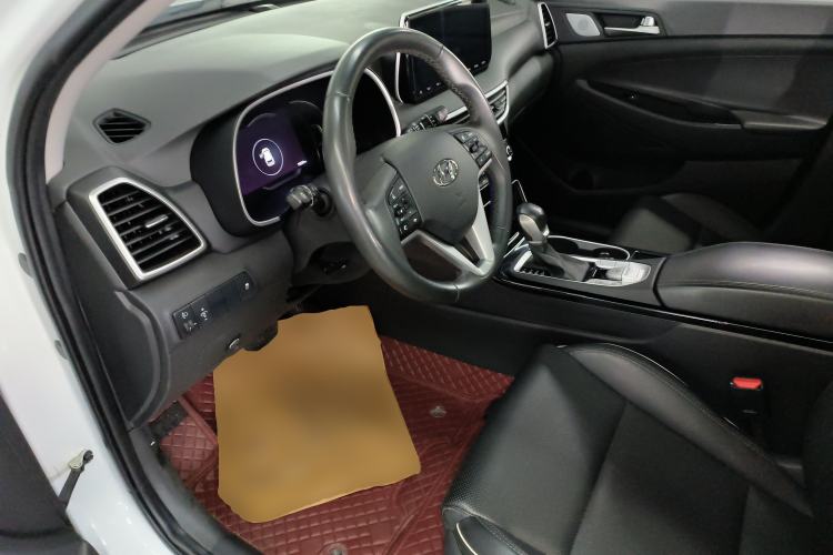 Used Hyundai Tucson 2019 280TGDi Dual-Clutch Two-Wheel Drive Fashion Edition China VI Standard Driver Seat