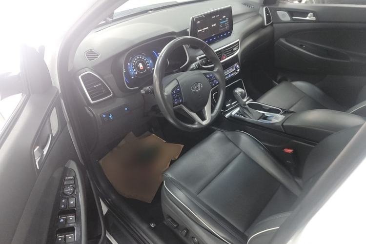 Used Hyundai Tucson 2019 280TGDi Dual-Clutch Two-Wheel Drive Fashion Edition China VI Standard Driver Seat