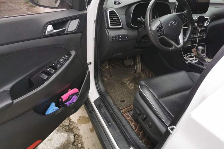 Used Hyundai Tucson 2019 280TGDi Dual-Clutch Two-Wheel Drive Luxury Edition China V Standard Driver Seat