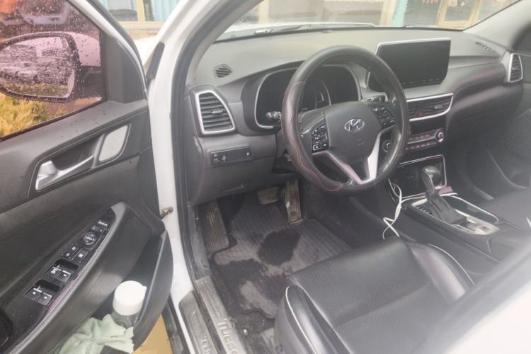 Used Hyundai Tucson 2019 280TGDi Dual-Clutch Two-Wheel Drive Fashion Edition China V Standard Driver Seat