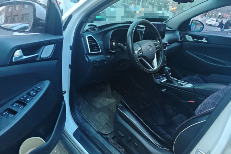 Used Hyundai Tucson 2019 280TGDi Dual-Clutch Two-Wheel Drive Fashion Edition China V Standard Driver Seat